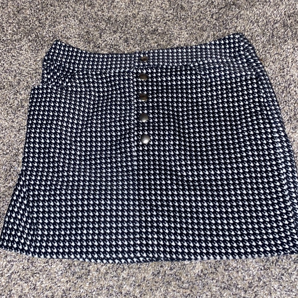 adorable black and white lightening bolt skirt with buttons